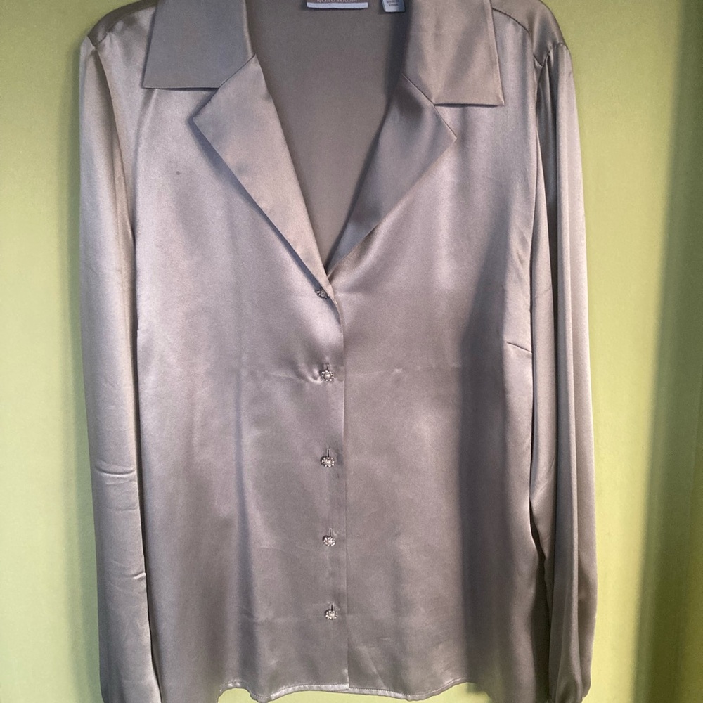 Nordstrom Women’s Silver 100%Silk Button Down Shirt